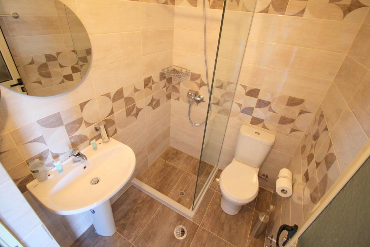 Jericho Rooms Sarandë エクステリア 写真