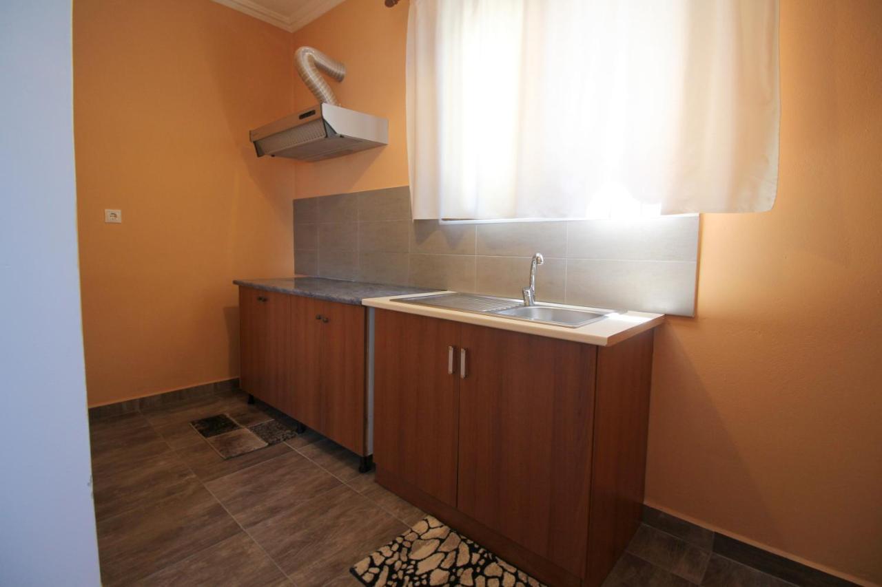 Jericho Rooms Sarandë エクステリア 写真