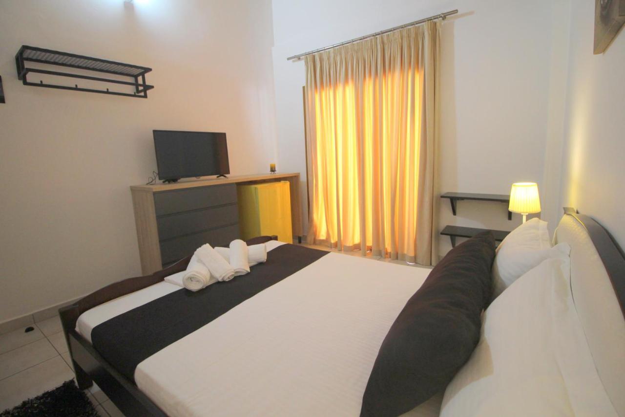 Jericho Rooms Sarandë エクステリア 写真