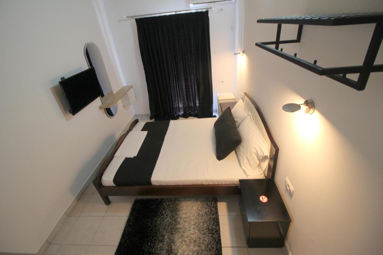 Jericho Rooms Sarandë エクステリア 写真