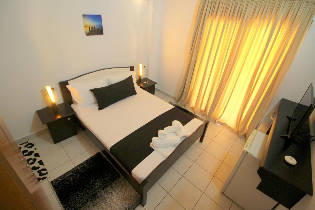 Jericho Rooms Sarandë エクステリア 写真