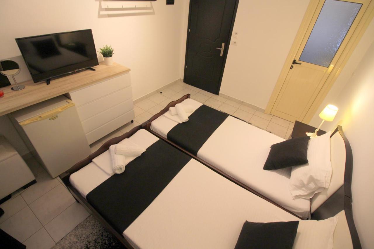 Jericho Rooms Sarandë エクステリア 写真