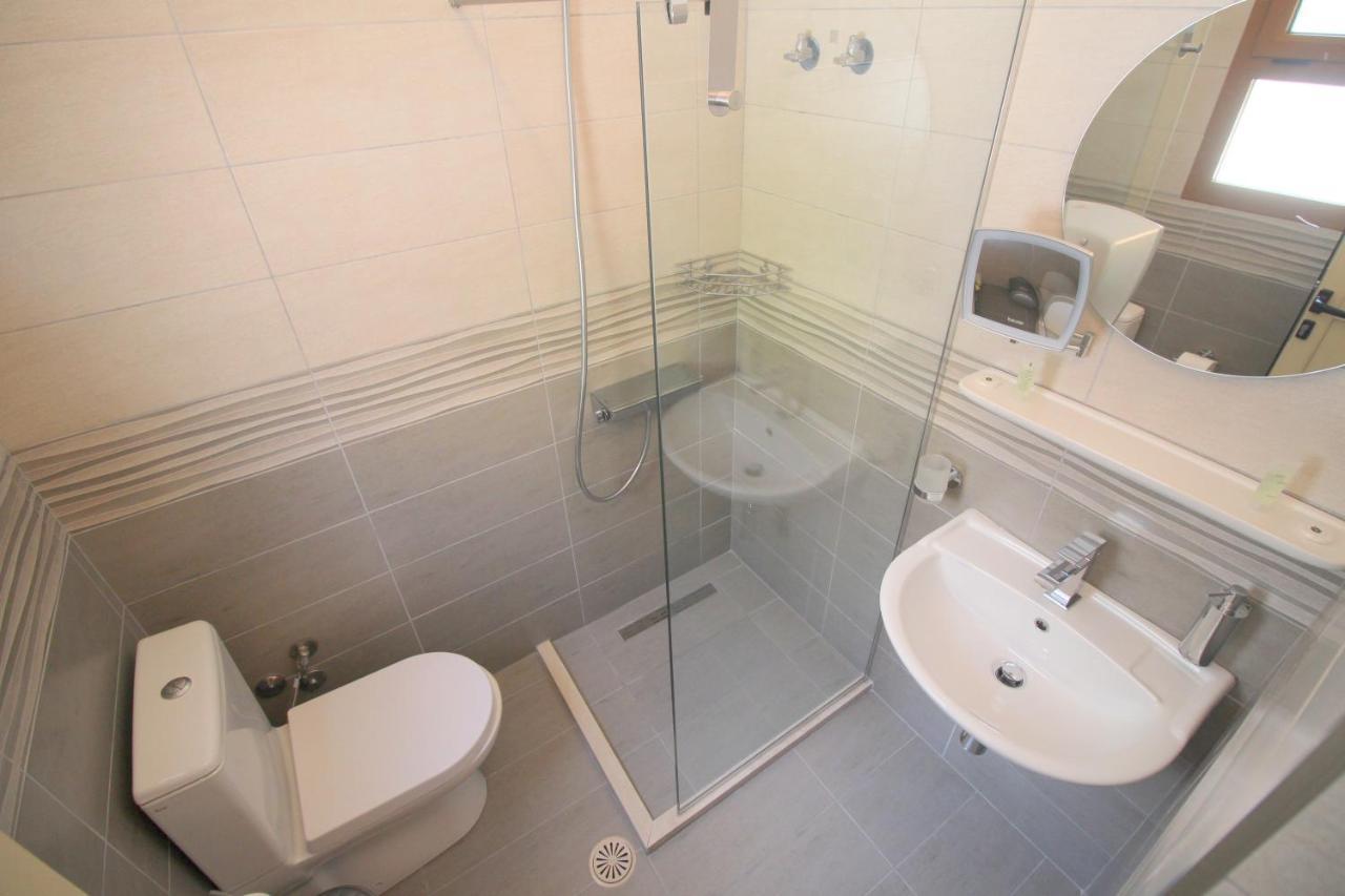 Jericho Rooms Sarandë エクステリア 写真