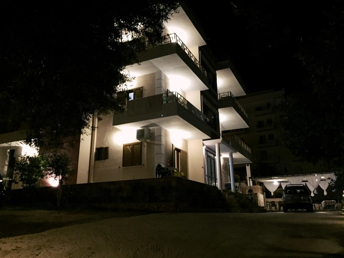 Jericho Rooms Sarandë エクステリア 写真